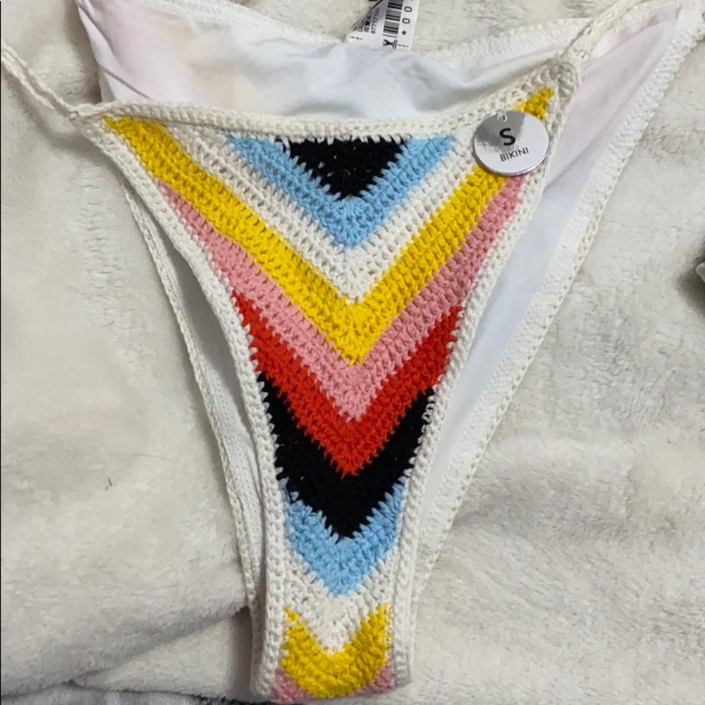 Swim wear (bottoms)